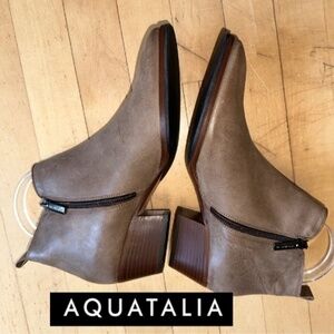 Aquatalia taupe ankle bootie, 8,  CB2499